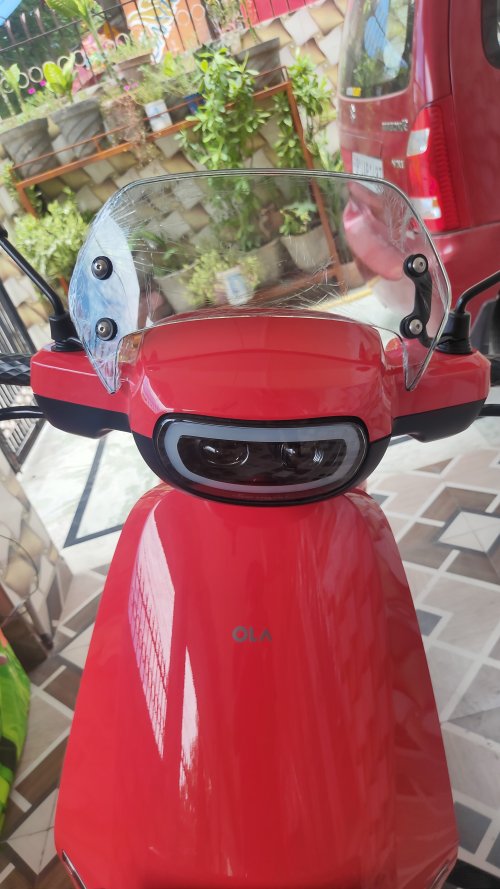 What a perfect futuristic electric vehicle scooter ????