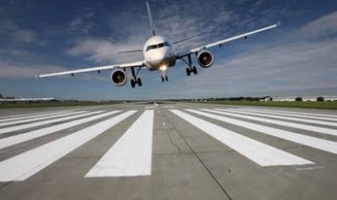 75 यात्रियों की जान आई आफत मे आधे घंटे का सफर हुआ दो घंटे का जब प्लेन का लैंडिंग गियर नहीं खुला ।