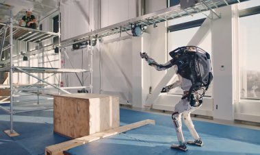 Boston Dynamics: रोबोटिक्स की दुनिया का बादशाह, जो इंसानों जैसे चलने-दौड़ने वाले रोबोट बनाता है